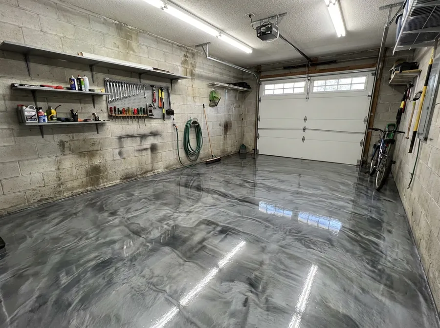 Metallic silver epoxy garage floor coating in NW Arkansas by Procoat